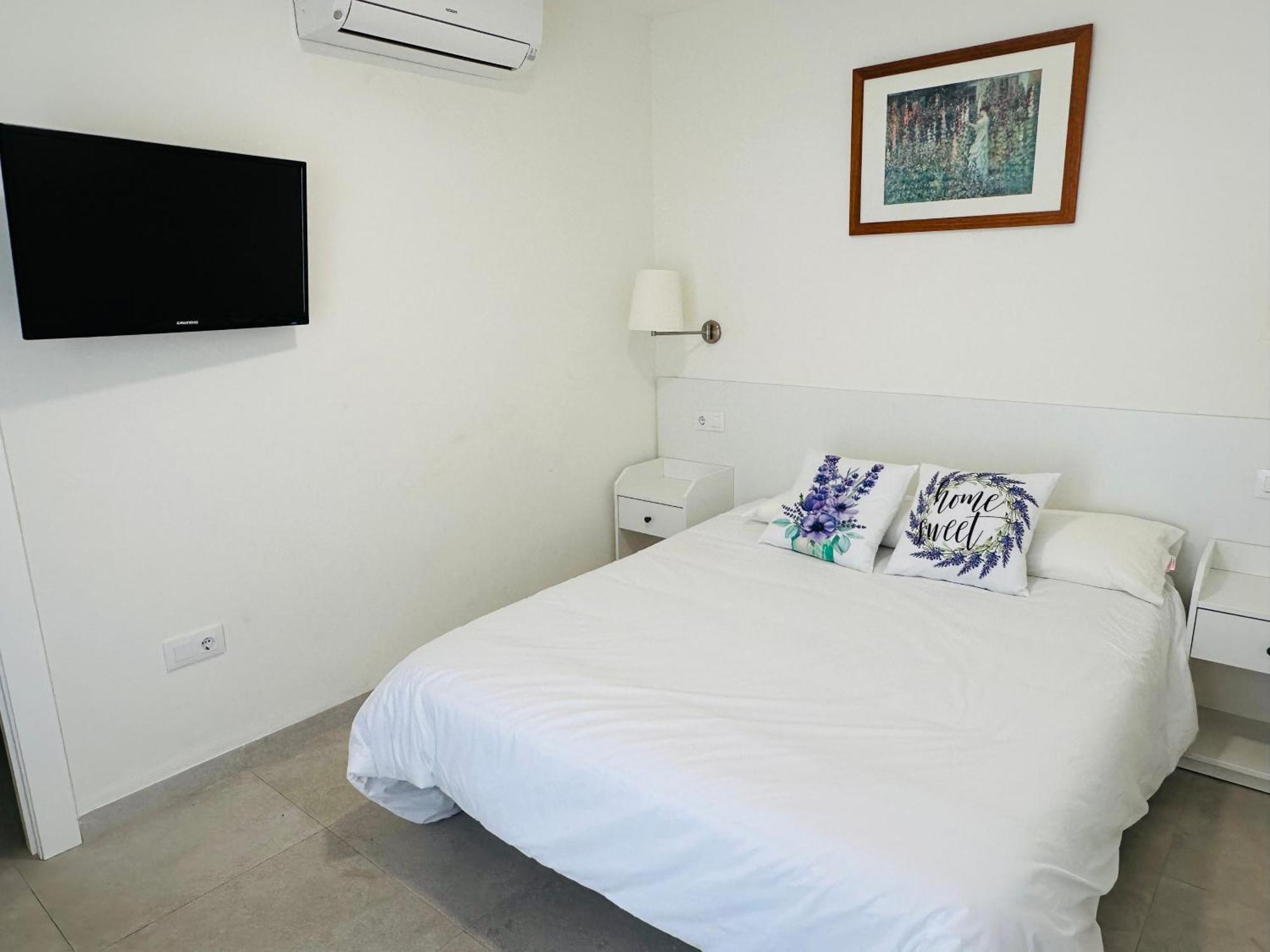 Apartamentos Turisticos Victoria Альмуньекар Экстерьер фото